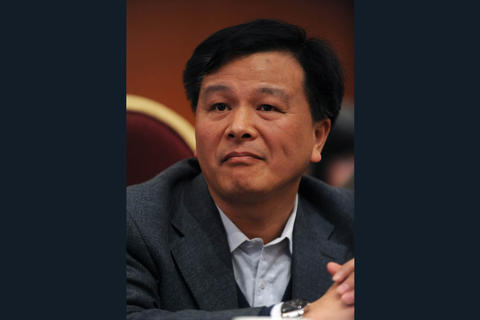 2010年，时任中科院声学所所长的声学专家田静照片